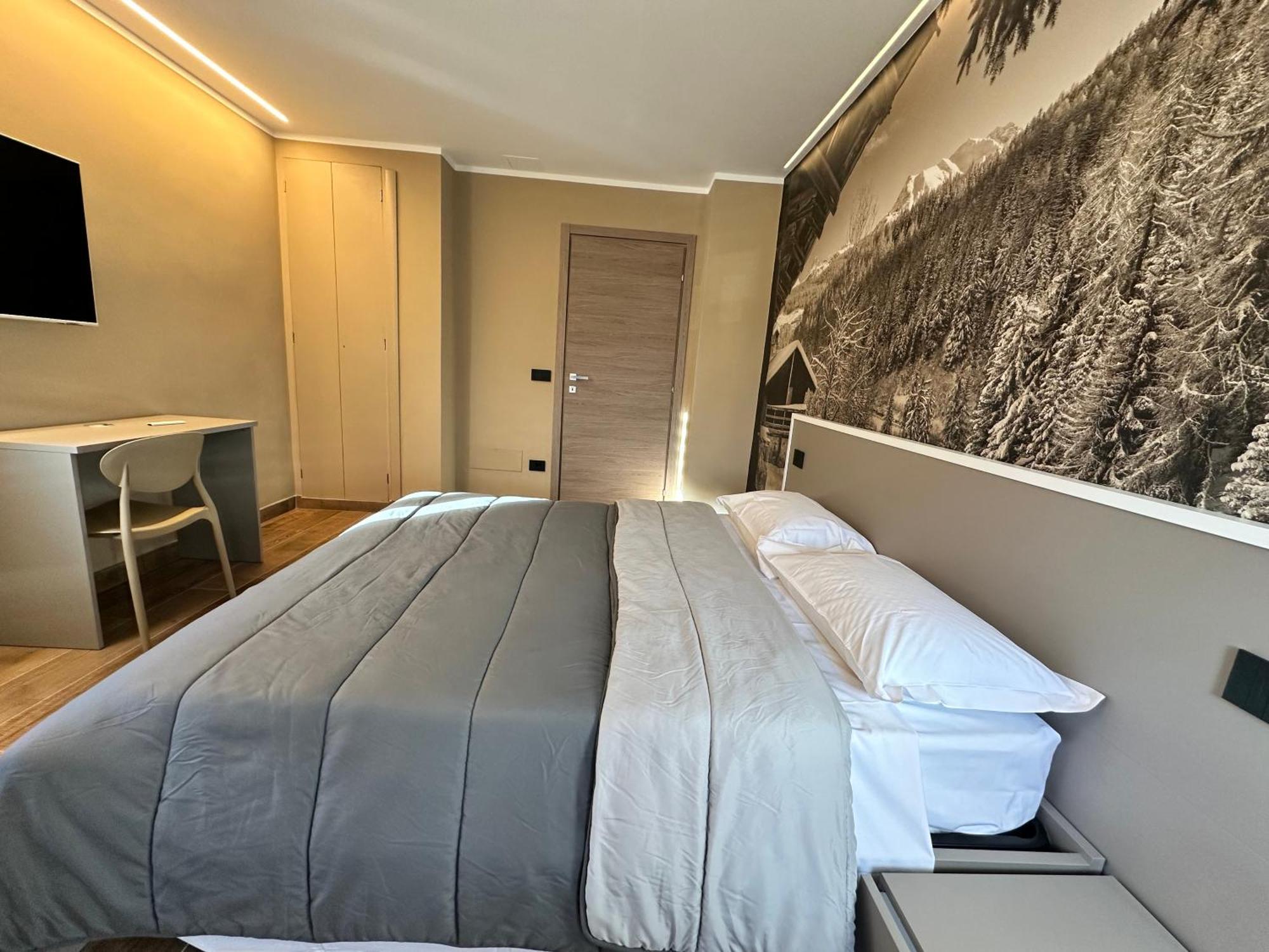 Center Holidays Apartment *